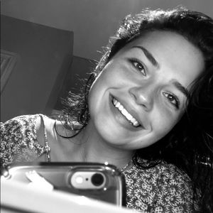 Meet your Posher, Molly